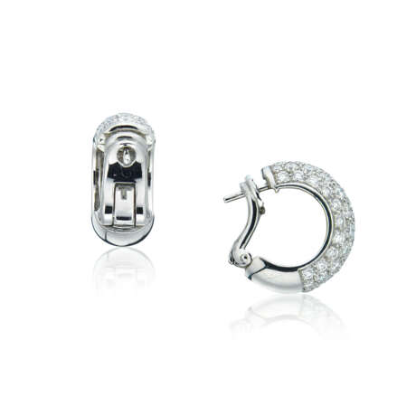 NO RESERVE - TIFFANY & CO. AND CARNET DIAMOND EARRINGS TOGETHER WITH GROUP OF MULTI-GEM JEWELLERY - photo 9