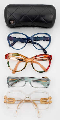 Vier Designer-Brillen von Chanel, Gucci und Cazal - photo 1