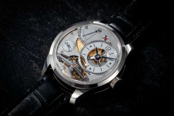 GREUBEL FORSEY, BALANCIER CONTEMPORAIN, A RARE AND REFINED LIMITED EDITON WHITE GOLD MANUAL-WINDING WRISTWATCH - фото 1