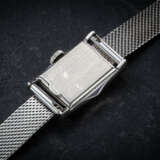 PATEK PHILIPPE, REF. 3257, AN INTERESTING AND ATTRACTIVE WHITE GOLD LADIES WRISTWATCH - фото 2