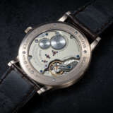A. LANGE & SÖHNE, 1815 THIN HONEYGOLD ‘HOMAGE TO F.A. LANGE’, A FINE AND LIMITED EDITION GOLD WRISTWATCH WITH ENAMEL DIAL - Foto 2