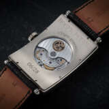 ROGER DUBUIS, BULLETIN D’OBSERVATOIRE, A LIMITED EDITION GOLD AND DIAMOND WRISTWATCH - Foto 2
