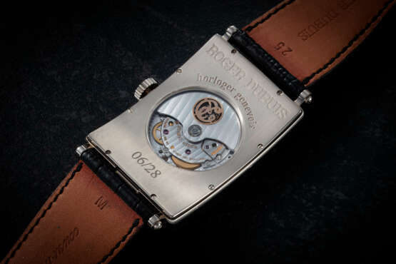 ROGER DUBUIS, BULLETIN D’OBSERVATOIRE, A LIMITED EDITION GOLD AND DIAMOND WRISTWATCH - фото 2