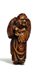 Netsuke: Chinese mit Schriftrolle und Schwert