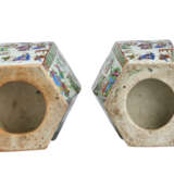 A pair of famile rose exagonal vases - photo 2