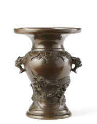 A dragon bronze vase