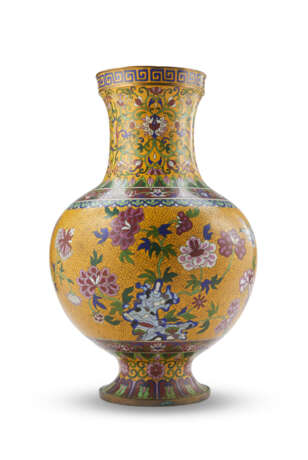 A large enamel cloisonné vase with floral and bird decoration - photo 2