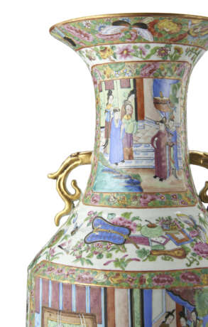 A pair of famille rose Canton porcelain vases - фото 6