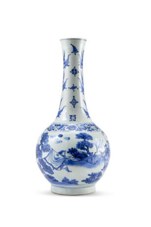 A blue and white porcelain vase the body decorated with an official and attendats in procession, the neck with stylised tulips - Foto 1
