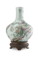 A large tianqiuping, Famille Rose nine peaches porcelain vase