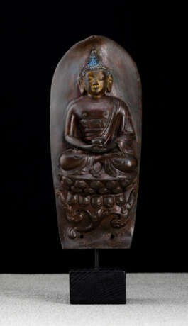 Lotosblatt mit Buddha Shakyamuni in Relief, vermutlich von einem Mandala - photo 2