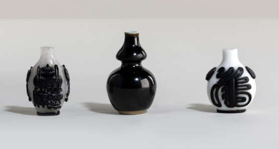 Miniatur-Doppelkürbis-Vase und zwei Snuffbottles - photo 1