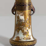 Satsuma-Vase mit Dekor von Romanszenen - фото 1