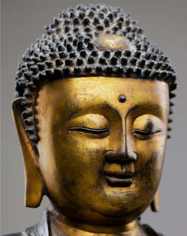 Partiell feuervergoldete Bronze des Buddha Shakyamuni im Meditationssitz - фото 3