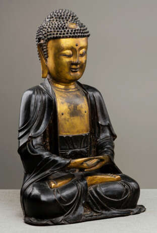 Partiell feuervergoldete Bronze des Buddha Shakyamuni im Meditationssitz - photo 4