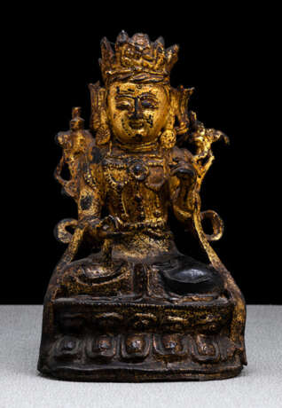 Bronze des Guanyin mit Resten von Vergoldung - photo 1