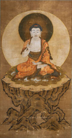 Predigender Buddha Shakyamuni auf einem Felssockel - photo 1