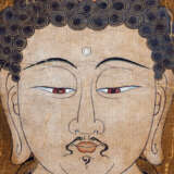 Predigender Buddha Shakyamuni auf einem Felssockel - photo 3