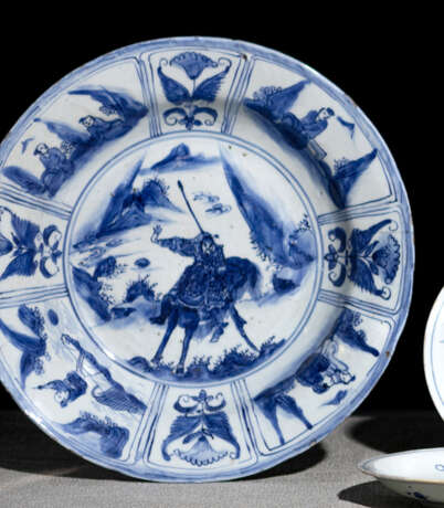 Kraak-Teller mit Darstellung von Guanyu auf seinem Pferd - photo 1
