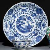 Unterglasurblaue Schale und Kumme aus Porzellan mit Blütendekor - фото 1