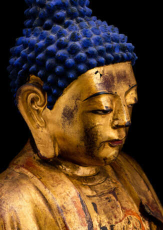 Lackvergoldete Holzfigur des Buddha - Foto 3