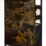 Paar feine Kabinettschränke aus Hartholz mit Lackauflage und Goldmalerei - photo 4