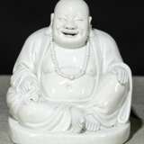 Dehua-Figur des sitzenden Budai - photo 1