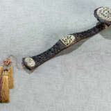 Ruyi-Zepter aus Hartholz mit eingelegten Jadeschnitzereien - Foto 2