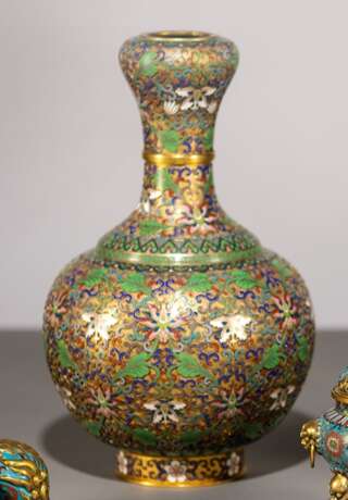 Champlevé-Vase mit Knoblauch-Mündung - photo 1