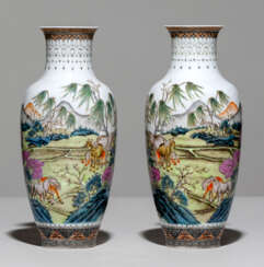 Paar feine 'Famille rose'-Vasen aus Eierschalen-Porzellan