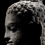 Kopf des Buddha aus Lavagestein - Foto 2