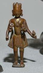 Bronze einer stehenden Gottheit, vermutlich Vishnu