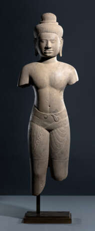 Skulptur einer männlichen Gottheit aus Sandstein - Foto 1
