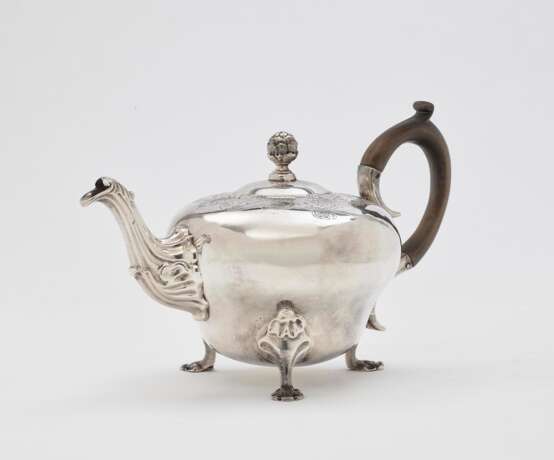 Teekanne. London, 18. Jahrhundert, wohl Fuller White - Foto 1