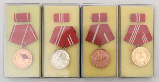 4 DDR ORDEN, Gold,Silber,Kupfer, 20. Jahrhundert Deutschland (14) - фото 1