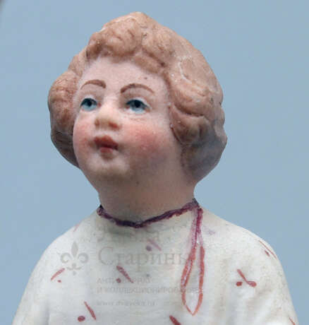 «L'ancienne soviétique figurine de Paysanne blanchissant la toile porcelaine biscuit Вербилки années 1920-30» - photo 5