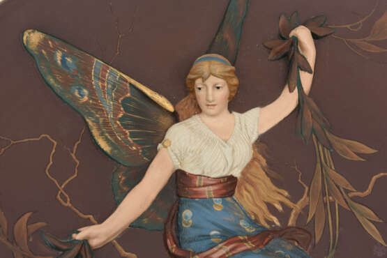 METTLACH, Jugendstil. No. 1696, Frau mit Schmetterlingsflügeln, elfenhaftes Wesen. Deutschland, 20. Jahrhundert - фото 2