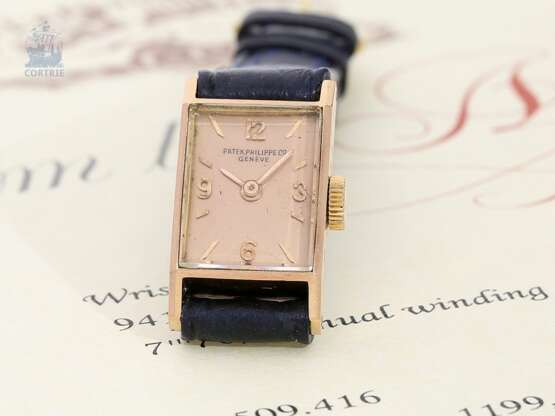 Armbanduhr: sehr seltene, roségoldene Patek Philippe Damenuhr Ref.1199 von 1945 mit Stammbuchauszug - Foto 1