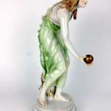 Porzellan-Figur: "Kugelspielerin", Meissen Porzellan, Walter Schott, 1. Wahl, vor 1924, Höhe 39 cm, sehr gut. - photo 6