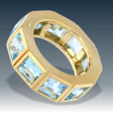 Ring: moderner und außergewöhnlich gearbeiteter Goldschmiedering mit Aquamarinen, 18K Gold - Foto 1