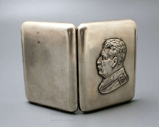 “Soviet silver cigarette case Stalin I. V. 875 samples” - photo 1