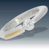 Ring: Designerring Bunz, massiver Spannring mit großem Diamant in Herzform, hochwertige und außergewöhnliche Goldschmiedeschiene in Spitzenqualität - Foto 1