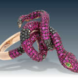 Ring: hochwertiger, neuwertiger Schlangenring mit wertvollem Steinbesatz - Foto 1