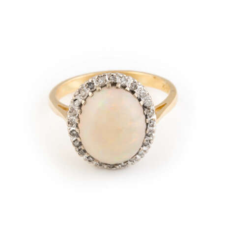 OPAL-RING MIT DIAMANTBESATZ - Foto 1