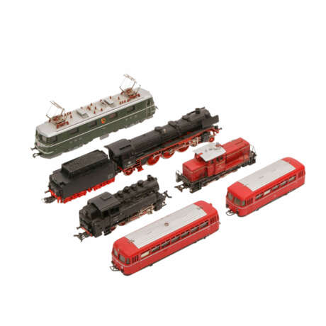 MÄRKLIN Konvolut von Eisenbahnen sowie Personen- und Güterwagen, Spur H0, - photo 3