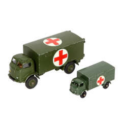 MATCHBOX/DINKY TOYS Zwei Militärkrankenwagen, 1950er/60er Jahre,