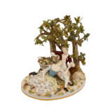 MEISSEN "Schäfergruppe mit Baum", 1870-1924. - Foto 1