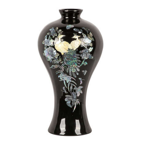 Schwarzlack-Vase. CHINA, 20. Jahrhundert. - Foto 1