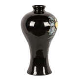 Schwarzlack-Vase. CHINA, 20. Jahrhundert. - Foto 4