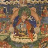 Thangka mit Darstellung des Padmasambhava. TIBET, 19. Jahrhundert. - photo 2